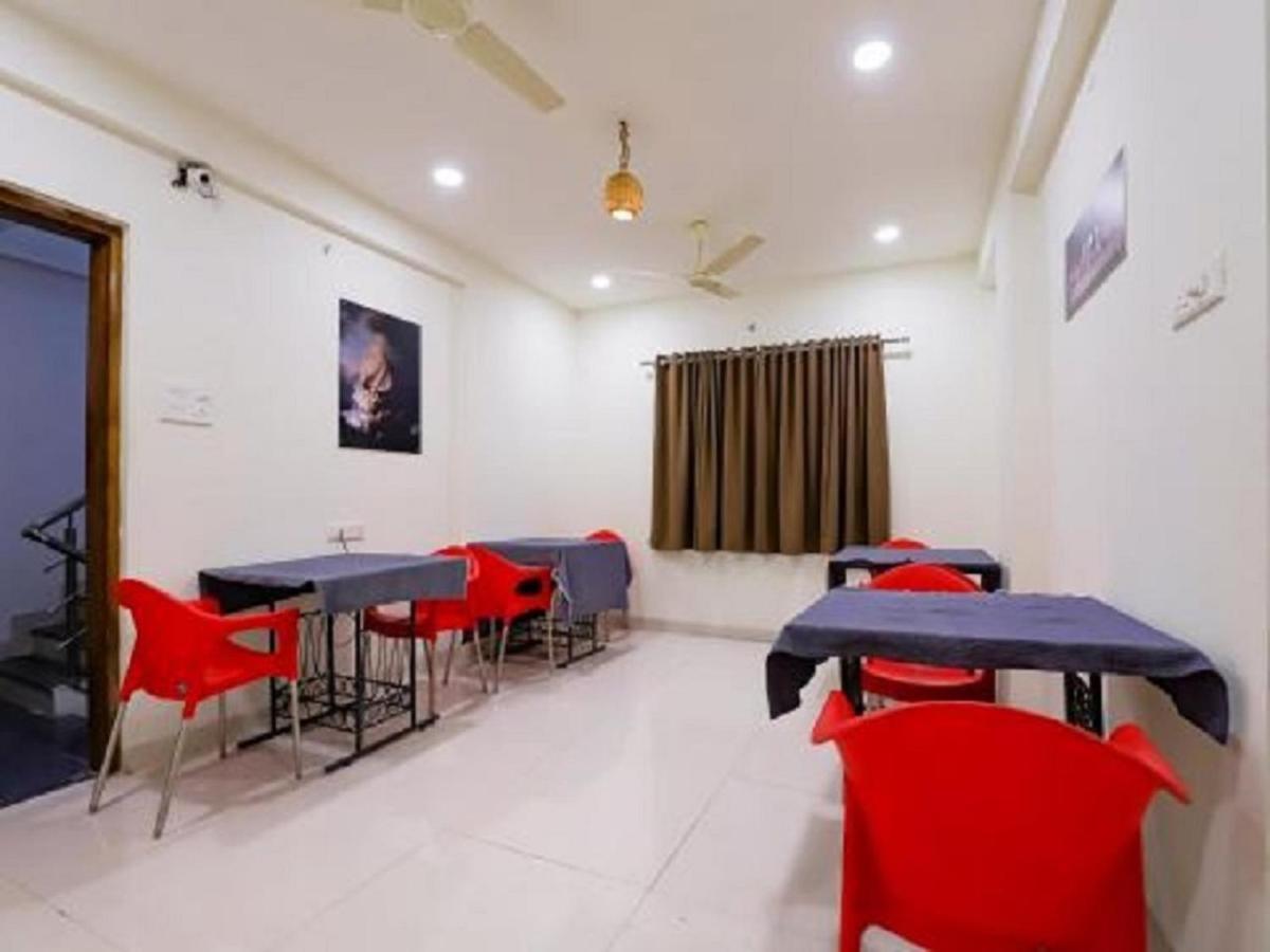 Restr Inn Nagpur Ngoại thất bức ảnh