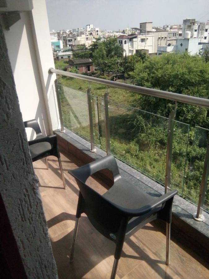 Restr Inn Nagpur Ngoại thất bức ảnh