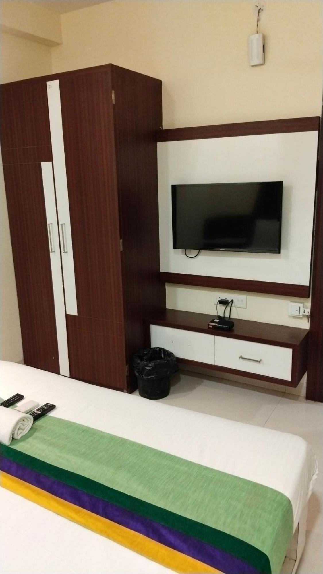 Restr Inn Nagpur Ngoại thất bức ảnh