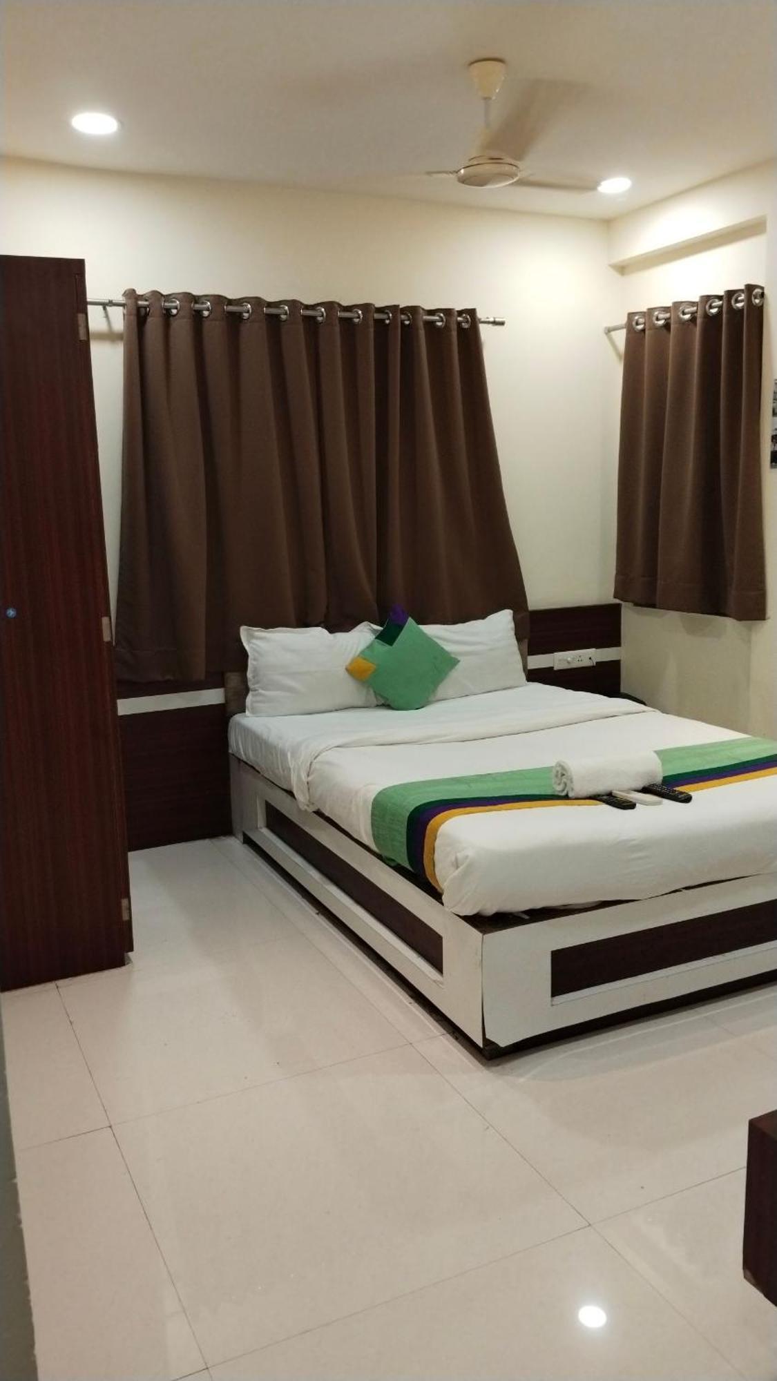 Restr Inn Nagpur Ngoại thất bức ảnh